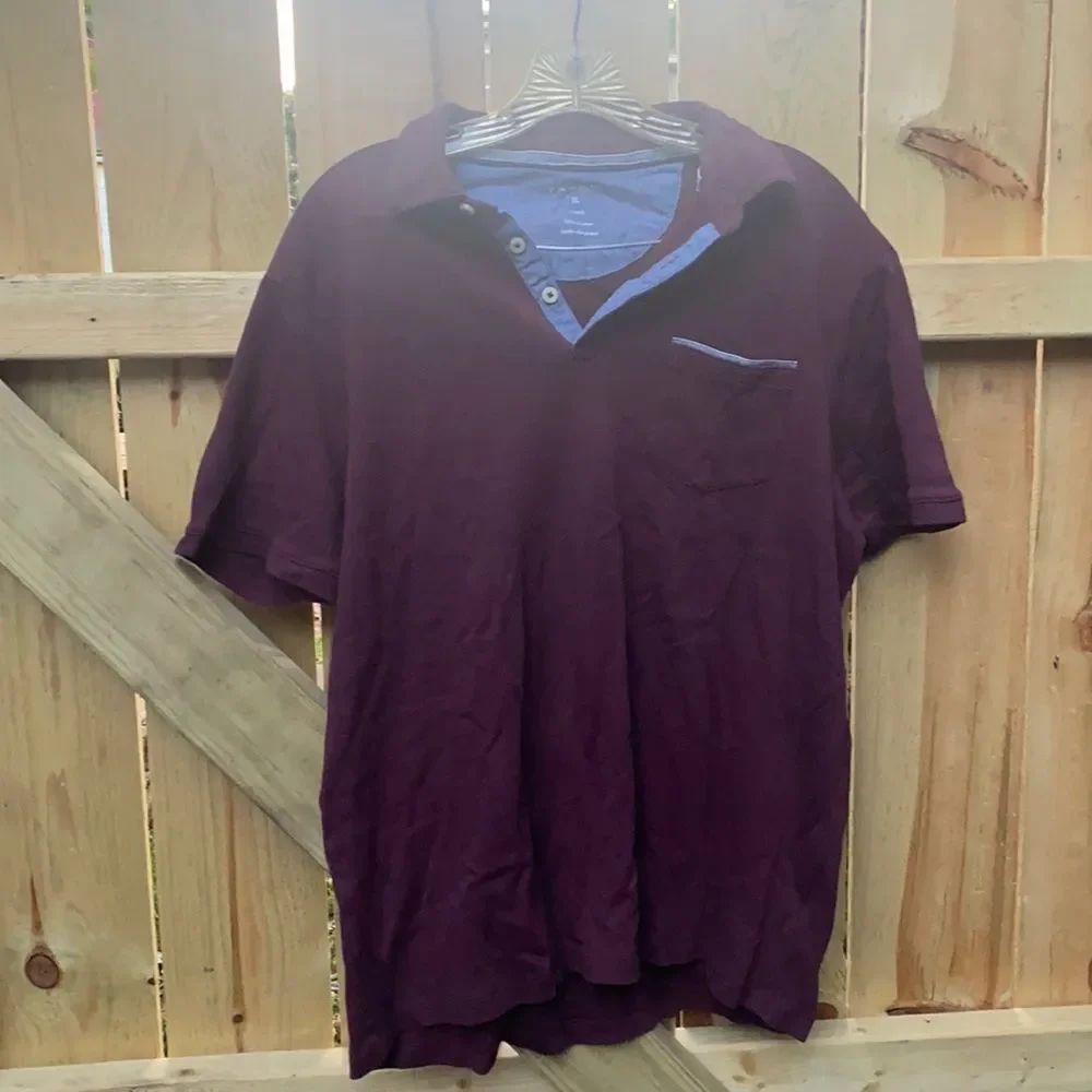 Tahari polo shirt sz. XL